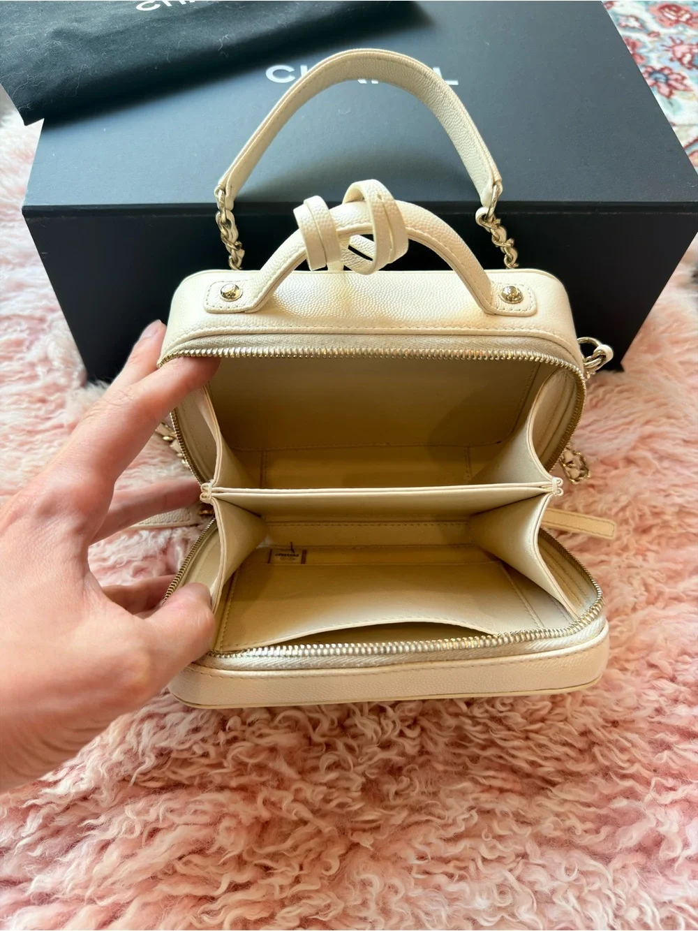 CHANEL Cream Quilted Vanity Crossbody Bag with Gold Chain
